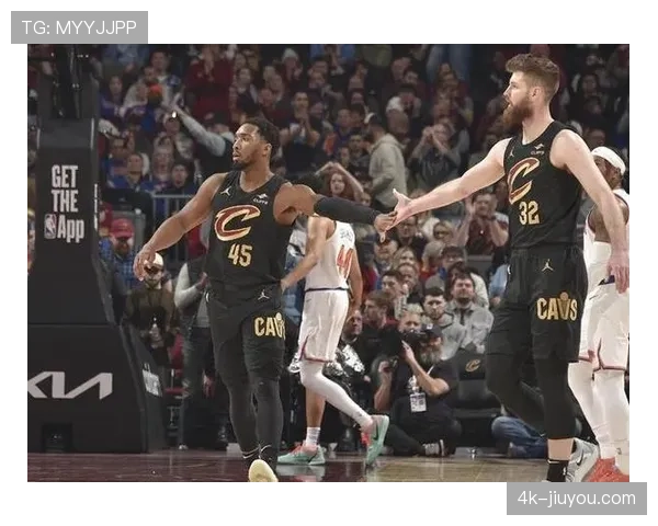 骑士击败篮网，加兰与米切尔合砍65分